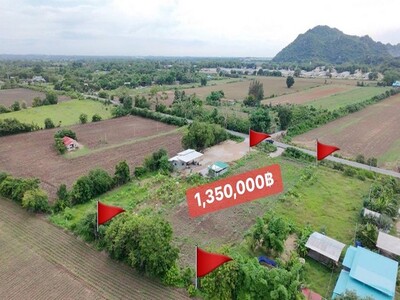 ที่ดินสวยราคา1.35ล้าน ได้1ไร่2งาน23ตรวติดถนนลาดยาง อ.แก่งคอย จ.สร
