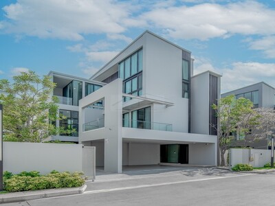 ให้เช่าบ้าน 3 ชั้น 4นอน Vive2 กรุงเทพกรีฑา หลัง รร.Wellingtonมีลิ