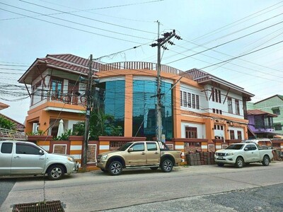 ให้เช่าบ้านเดี๋ยวหลังใหญ่สามารถทำ  เป็น Home Office ได้