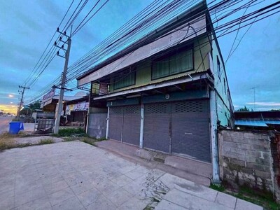ให้เช่าตึกพร้อมโกดังราคาถูก  150  ตรว