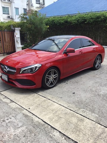 ขายถูก Benz CLA 250 AMG 2.0 ปี 17 สภาพใหม่มาก สีแดงสด เกียร์ออโต้ เลขไมล์น้อย