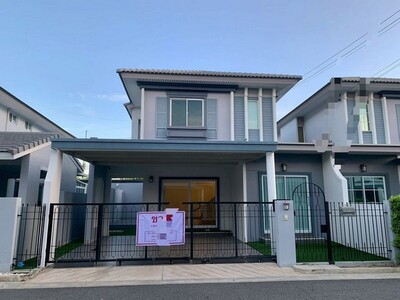 ขายบ้านแฝดบางแสน 2 ชั้น Life in the Garden ใกล้ม.บูรพา พร้อมบิ้วอ