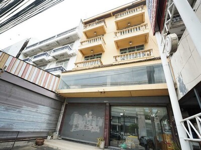 ขาย อาคารพาณิชย์ 4.5 ชั้น ตำบลสำโรงเหนือ เมืองสมุทรปราการ,สมุทรปร