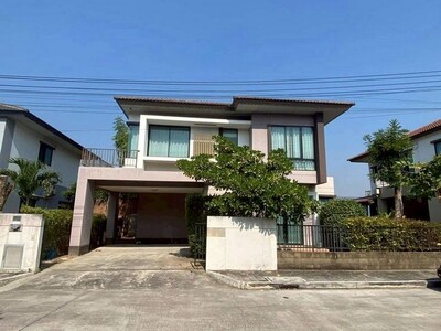 ขายต่ำกว่าราคา บ้านเดี่ยว 2 ชั้น วิวภูเขาสวย โครงการ วรารมย์พรีเม