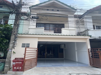 ขายทาวน์เฮ้าส์ 2 ชั้น บ้านเลิศอุบล ซอยพระยาสุเรนทร์44 ถนนรามอินทร