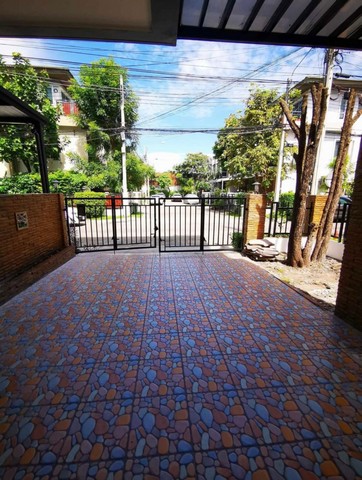 LV51341 ขาย ทาวน์เฮ้าส์ 3 ชั้น Vistapark แจ้งวัฒนะ บ้านหลังมุม สไตล์โมเดิร์น พร้อมอยู่