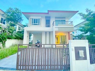 แฟชั่นไอส์แลนด์ 900ม. 54ตร.ม ปัญญาอินทรา MRT คู้บอน 2กม. 3นอน 2น้