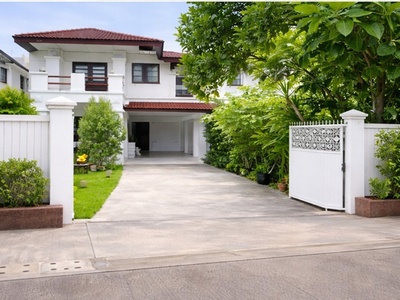 คฤหาสน์หรู 2 ชั้น รีโนเวทใหม่ 4นอน ใกล้BTSนานา 300 ถูกกว่าโรงแรม 