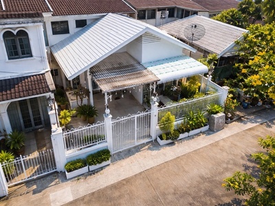 MRTโชคชัย4 1.8กม. 3นอน  MRTลาดพร้าว71 1.4กม. รพ. เปาโล โชคชัย4  9