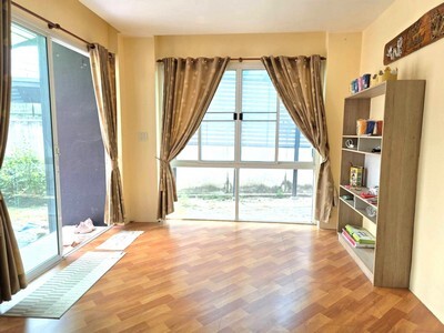 ขายบ้าน 2 ชั้น หมู่บ้านฟลอเรสต้า 9 (แหลมฉบัง)ถ. ทุ่งกราด  