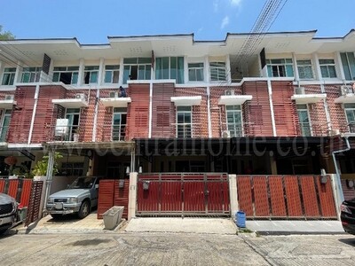 ทาวน์เฮ้าส์ 3 ชั้น เดอะบริติช กัลปพฤกษ์ ใกล้ MRT สถานีภาษีเจริญ