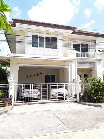 ขายบ้านเดี่ยวขายถูกมาก เดอะเซนโทร รามอินทรา เนื้อที่ 55 ตรว.บ้านหันทิศตะวันออกเฉียงใต้ 