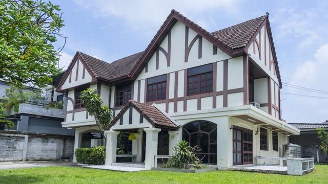 รหัสC4865 ให้เช่าบ้านเดี่ยว ถนนลาดพร้าว สนามหญ้ากว้าง เหมาะทำโฮมออฟฟิศ ใกล้ทาวน์อินทาวน์
