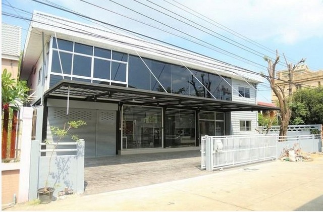 ให้เช่าบ้านเดี่ยว 2 ชั้น ลาดพร้าว 113 เหมาะทำออฟฟิศ ใกล้เดอะมอลล์บางกะปิ