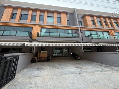 ให้เช่าทาวโฮม3.5ชั้นไอเจนท์ พระราม9  โซน พัฒนาการ อ่อนนุช และพระร