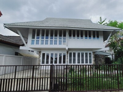   97 ตรว. 200  ตรม.ห้องนอน 4 ห้อง ห้องน้ำ 4  นวมินทร์ 40 