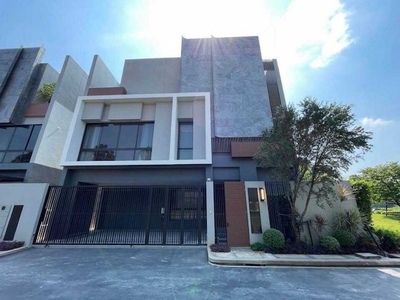 BH3978 ให้เช่าบ้านหรู Bugaan กรุงเทพกรีฑา บ้านเดี่ยว 3 ชั้น มีลิฟ