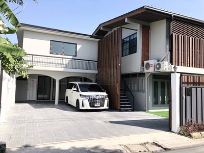ให้เช่าบ้านเดี่ยว 100 ตร.วา 6 ห้องนอน ซอยลาดพร้าว 35 ใกล้ MRT ลาด