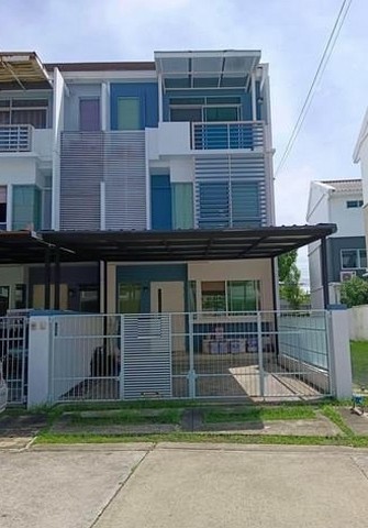 ให้เช่าทาวน์โฮม 3ชั้น  บ้านใหม่ พระราม9 ซอยกรุงเทพกรีฑา7 (ทะลุรามคำแหง 60 ) ใกล้ Airport Link 