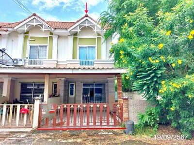 ขายทาวน์เฮ้าส์ 2 ชั้นหมู่บ้าน วนัญญา ต.หนองกะขะ อ.พานทองจ.ชลบุรี 