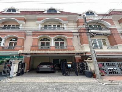 ให้เช่าทาวน์โฮม 3ชั้น คาซ่าซิตี้ สุคนธสวัสดิ์1 ใกล้โรงเรียนสตรีวิ