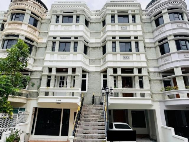  ให้เช่าทาวน์โฮม หมู่บ้านชิชาคาสเซิล สุขุมวิท 31 สามารถทําบริษัท หรือ อยู่อาศัย ได้ 