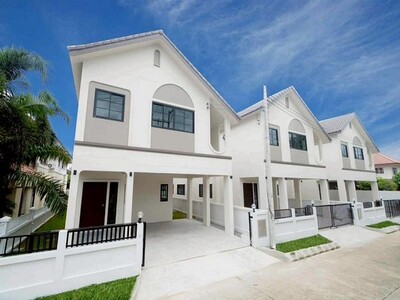 บ้านเดี่ยว 2 ชั้น ใกล้สนามกอล์ฟนอร์ทฮิลล์ โครงการ กุลพันธ์วิลล์9 