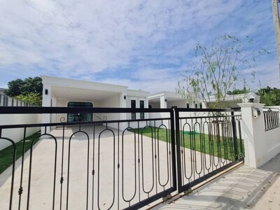 ขายบ้านเดี่ยวชั้นเดียว สร้างใหม่ ใจกลางเมือง ใกล้บางแสน ชลบุรี