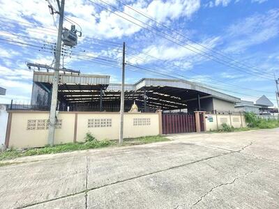 ขายโกดังออฟฟิศ200 ตร.ว.พร้อมห้องพักคนงานย่านลาดหลุมแก้วปทุมธานี ขายโกดังออฟฟิศ200 ตร.ว.พร้อมห้องพักคนงานย่านลาดหลุมแก้วปทุมธานี