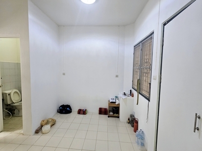  ขายบ้านเอื้ออาทร เสมาฟ้าคราม :: ชั้น 3 ห้องมุม 1 ห้องนอน 1 ห้องน