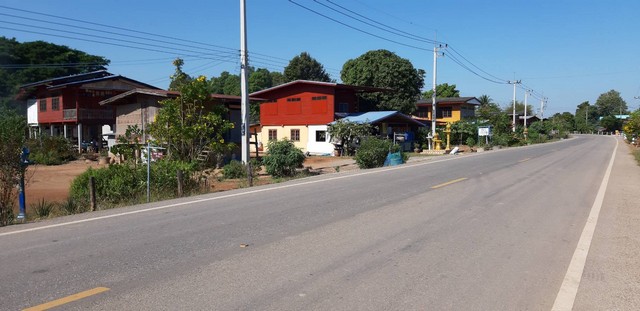 ขายด่วน บ้านพร้อมที่ดิน ติดถนนทางหลวง 127ในตำบลตลุกกระเทียม อำเภอพรหมพิราม จังหวัดพิษณุโลก