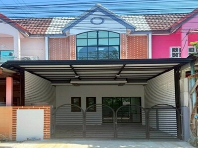ขายทาวน์เฮ้าส์ หมู่บ้านมหาลาภ 2