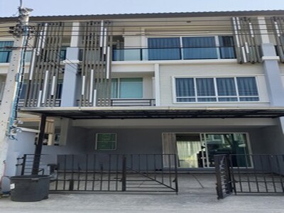 ขายทาวโฮม3 ชั้น ใกล้ รถไฟฟ้า BTS สายสีชมพู, ใกล้ทางด่วน 