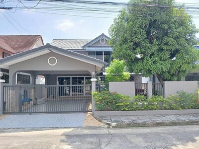 ให้เช่าบ้านเดี่ยว 2ชั้น หมู่บ้านสัมมากร ซอยรามคำแหง110 ใกล้รถไฟฟ้