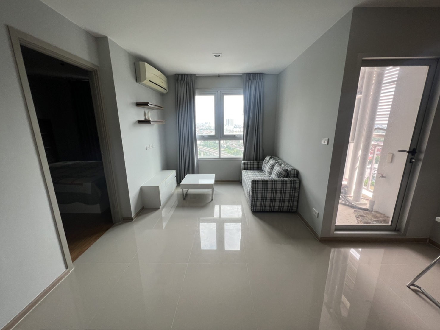 ขาย คอนโดริชพาร์คเจ้าพระยา ราคา 1,690,000 ล้านบาท  34ตรม  วิวแม่น้ำ ชั้น18 โทร 0958195559