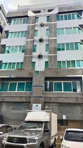 ให้เช่าอาคารสำนักงาน 6 ชั้น 2 คูหา มีลิฟท์ ถนนศรีนครินทร์ ซอยศรีนครินทร์ 40 ใกล้ห้างซีคอนสแควร์ 