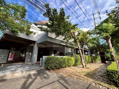 ขายโฮมออฟฟิศ คลินิค ติดถนนเลียบด่วนเอกมัย- รามอินทรา / ลาดพร้าว 7