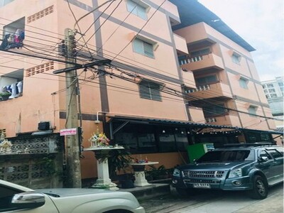 ขายอพาร์ตเมนต์ 4 ชั้น 48 ห้อง ทำเลBTSสายหยุด ราคา 15.5 ล้าน