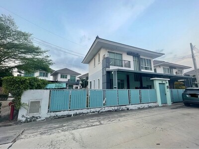  4 ห้องนอน 3 ห้องน้ำ  หมู่บ้านสุขุมวิทพาร์ค มอเตอร์เวย์ บางปะกง 