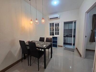 P2041 ขาย ทาวน์เฮ้าส์ โกลเด้น ทาวน์ 3 บางนา ขายราคา 3,900,000 บาท