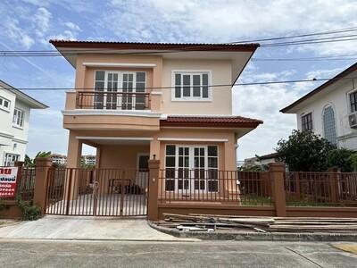 บ้านปาริชาติ คลอง 4 