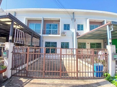 ทาวน์เฮ้าส์ 2 ชั้น หมู่บ้านโนโววิลล์ ลำลูกกา คลอง2  20.6 ตร.ว. 