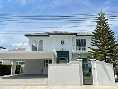 บ้านใหม่ สวย พร้อมอยู่ บรรยากาศเงียบสงบ ริมทะเลสาบ เมืองเชียงใหม่