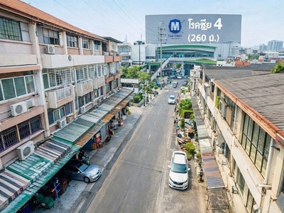เหมาะค้าขายและอยู่อาศัย ทำเลลาดพร้าว อาคารพาณิชย์ 3.5 ชั้น 2นอน 