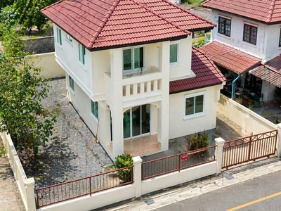 สนามกอล์ฟเมืองเอก  2.7 กม. ม.รังสิต 3.3 กม.  บ้าน  2ชั้นโปร่ง  3 