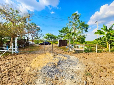 ถ.คลองเก้า 820ม. ถ.ไมตรีจิต สามวาตะวันออก ที่ดินให้เช่า  1.5ไร่ 