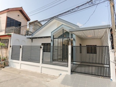 ขายบ้านชั้นเดียว 36 ตรว.3 นอน นวลจันทร์ 56 รีโนเวทใหม่ ใกล้เลียบด