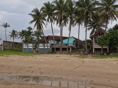 หน้าฝนมีทรัพย์ดี  ขายที่สวยมากติดทะเล ที่ติดชายหาดสะพลี ชุมพร 5.9