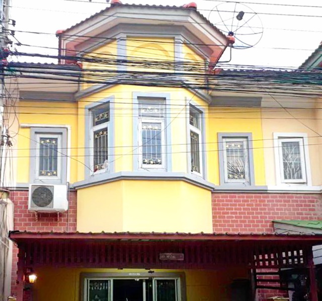 ม.รังสิต สรงประภา-ดอนเมือง สนามบิน พร้อมอยู่ ทาวน์เฮ้าส์  3นอน 3น้ำ แอร์3 ถ. นาวงพัฒนา  เมืองเอก