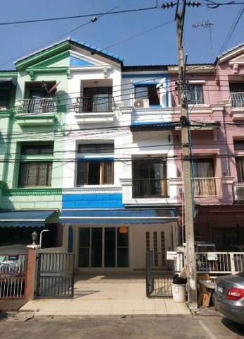 ให้เช่าทาวน์โฮม3ชั้น บ้านกลางเมือง เหม่งจ๋าย -ลาดพร้าว 80 ทำออฟฟิศจดทะเบียนได้